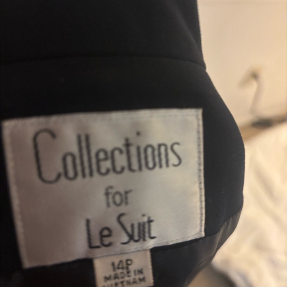 Le Suit Classic Black Jacket